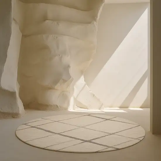 8' Beige and Gray Abstract Distressed Round Rug Photo 4