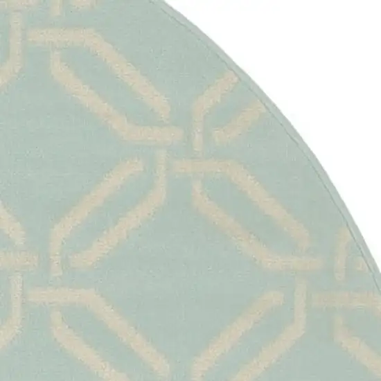 5' Beige and Green Trellis Round Rug Photo 8