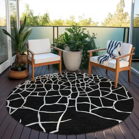 8' Black And Beige Round Abstract Washable Indoor Outdoor Area Rug Photo 8