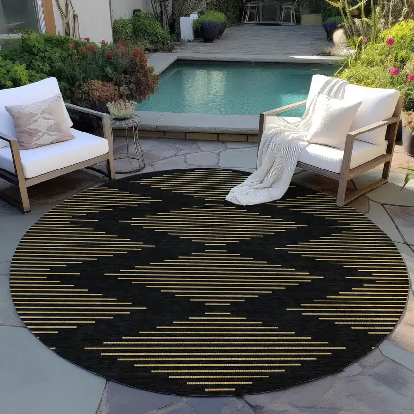 8' Black And Beige Round Geometric Washable Indoor Outdoor Area Rug Photo 7