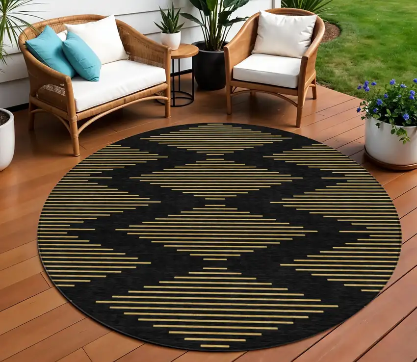 8' Black And Beige Round Geometric Washable Indoor Outdoor Area Rug Photo 1