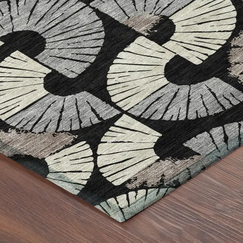 8' Black And Beige Round Geometric Washable Indoor Outdoor Area Rug Photo 3