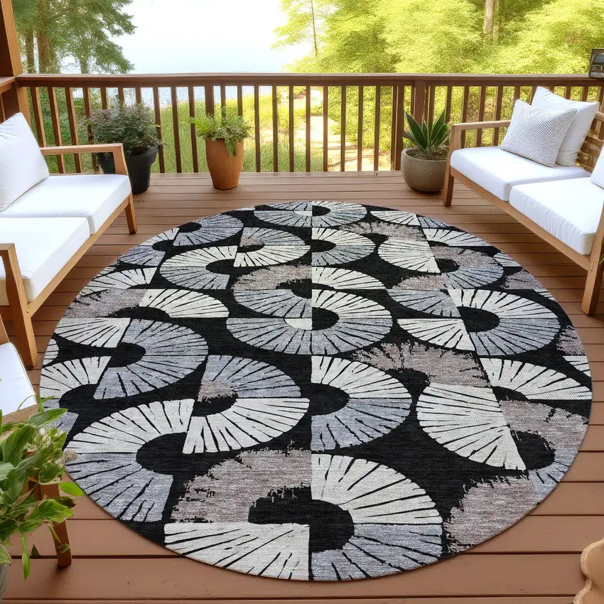 8' Black And Beige Round Geometric Washable Indoor Outdoor Area Rug Photo 4