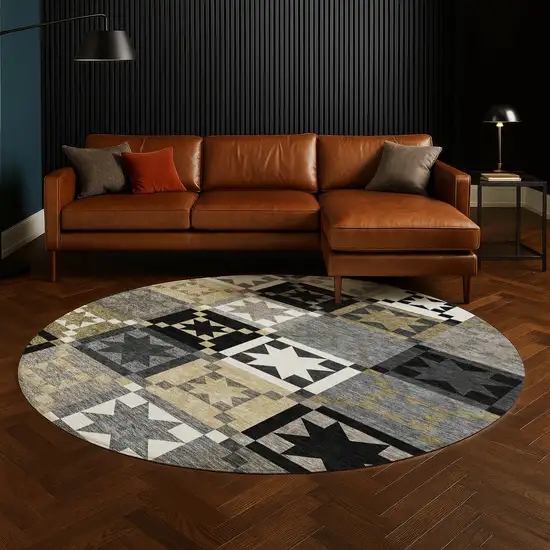 8' Black And Brown Round Patchwork Washable Indoor Outdoor Area Rug Photo 4