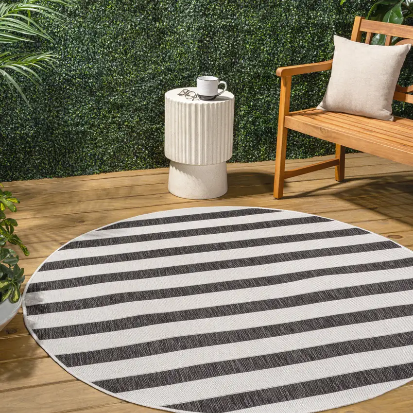 6' Black And Cream Round Striped Indoor Outdoor Area Rug Photo 5