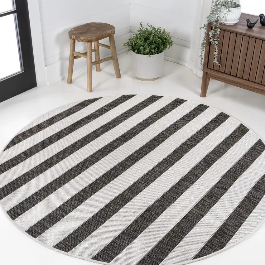 8' Black And Cream Round Striped Indoor Outdoor Area Rug Photo 4
