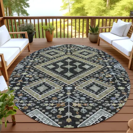 8' Black And Fern Green Round Medallion Washable Indoor Outdoor Area Rug Photo 4