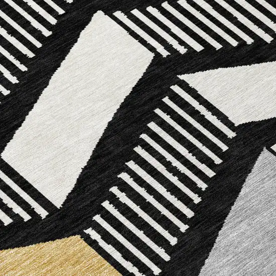 8' Black And Graphite Round Geometric Washable Indoor Outdoor Area Rug Photo 5