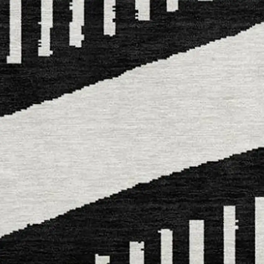 8' Black And Graphite Round Geometric Washable Indoor Outdoor Area Rug Photo 2