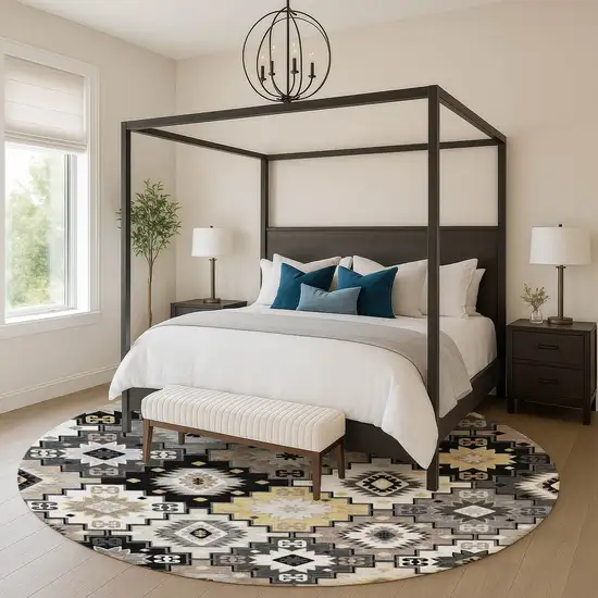 8' Black And Gray Geometric Washable Round Rug With UV Protection Photo 5