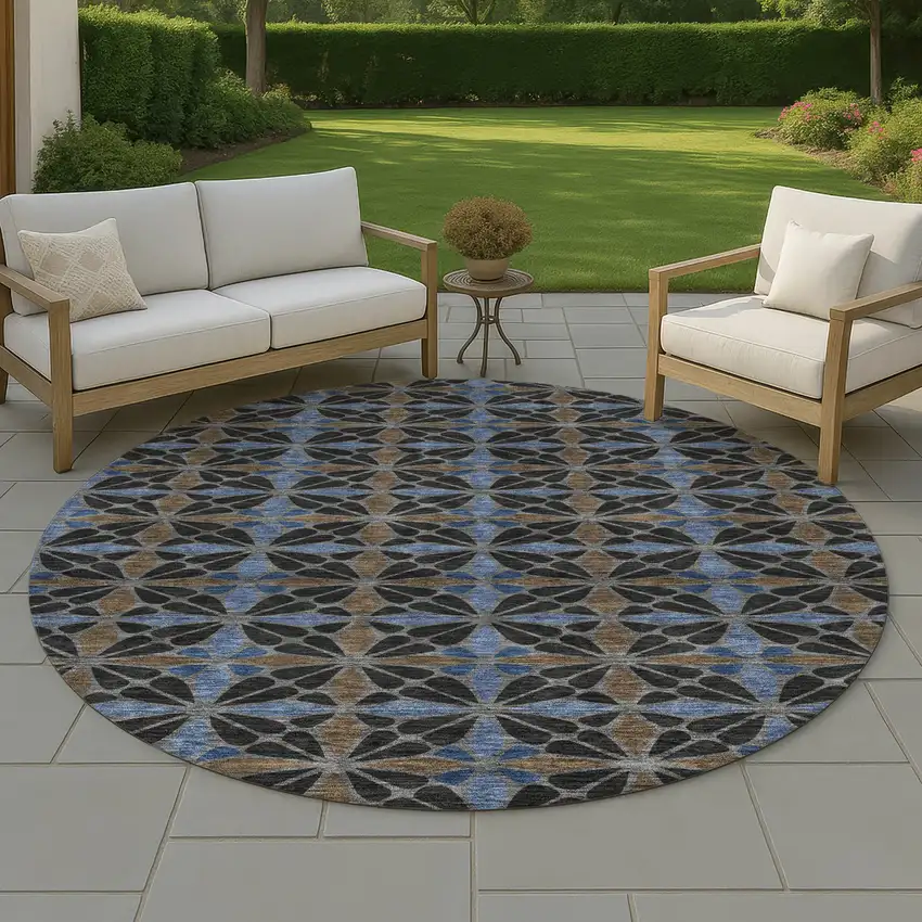 8' Black And Gray Round Geometric Washable Indoor Outdoor Area Rug Photo 4