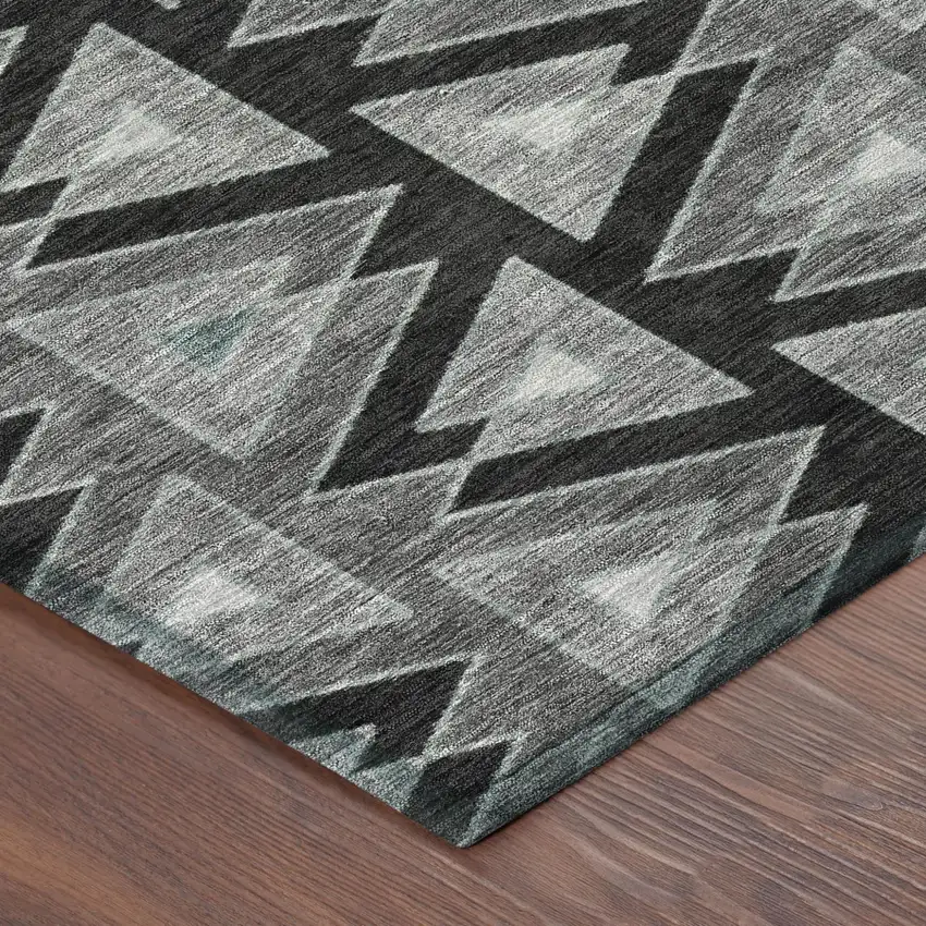 8' Black And Gray Round Geometric Washable Indoor Outdoor Area Rug Photo 5