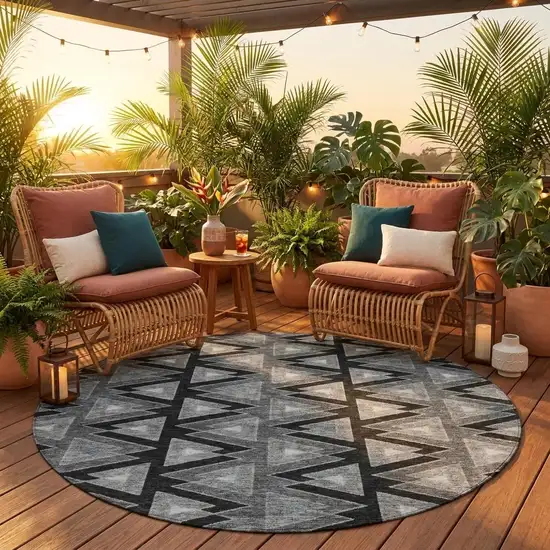 8' Black And Gray Round Geometric Washable Indoor Outdoor Area Rug Photo 1