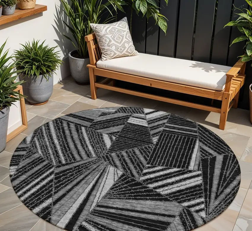 8' Black And Gray Round Geometric Washable Indoor Outdoor Area Rug Photo 1