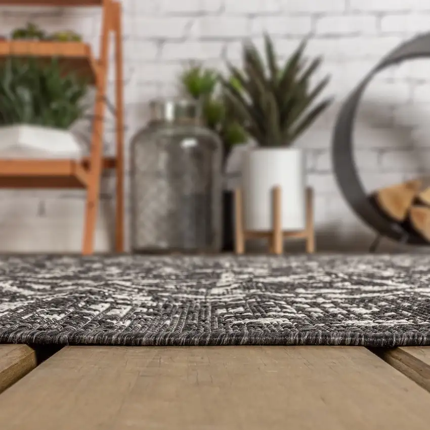 8' Black And Gray Round Medallion Indoor Outdoor Area Rug Photo 7