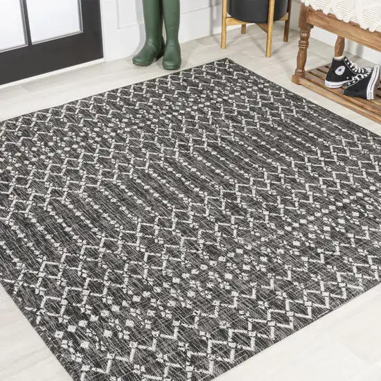 9' Black And Gray Square Trellis Indoor Outdoor Area Rug Photo 4