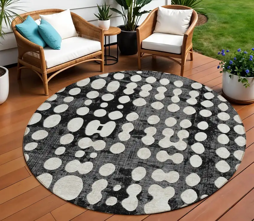 8' Black And Ivory Round Abstract Washable Indoor Outdoor Area Rug Photo 1
