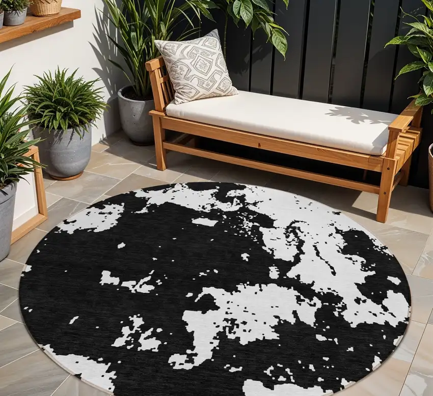 8' Black And Ivory Round Abstract Washable Indoor Outdoor Area Rug Photo 1