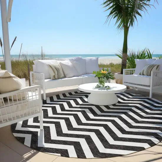 8' Black And Ivory Round Chevron Washable Indoor Outdoor Area Rug Photo 7