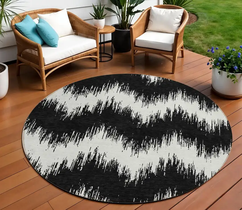 8' Black And Ivory Round Chevron Washable Indoor Outdoor Area Rug Photo 1