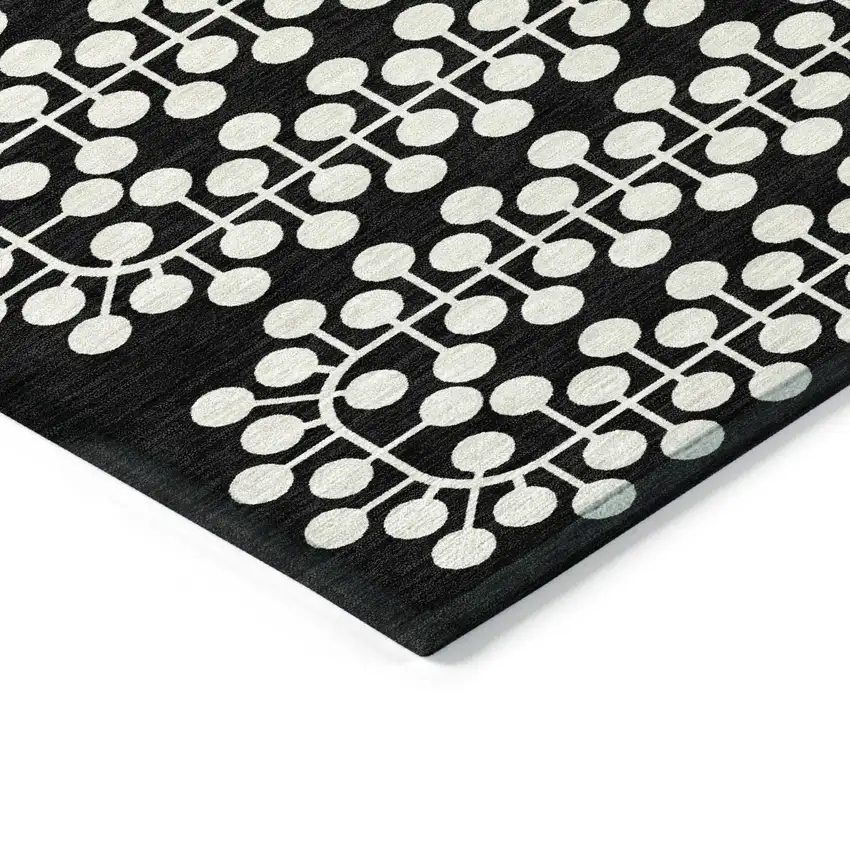 8' Black And Ivory Round Geometric Washable Indoor Outdoor Area Rug Photo 6