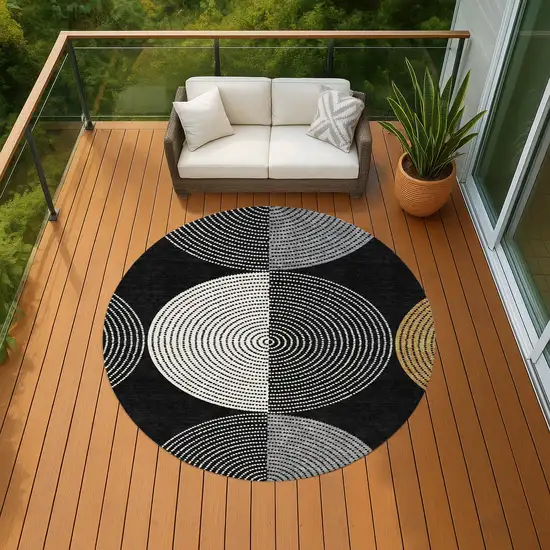 8' Black And Ivory Round Geometric Washable Indoor Outdoor Area Rug Photo 9