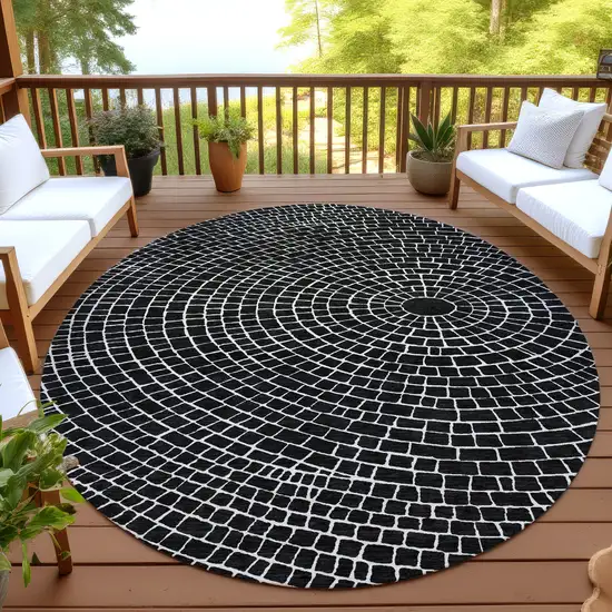 8' Black And Ivory Round Geometric Washable Indoor Outdoor Area Rug Photo 4