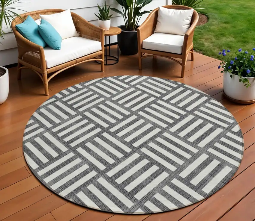 8' Black And Ivory Round Geometric Washable Indoor Outdoor Area Rug Photo 1