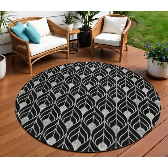 8' Black And Ivory Round Geometric Washable Indoor Outdoor Area Rug Photo 1
