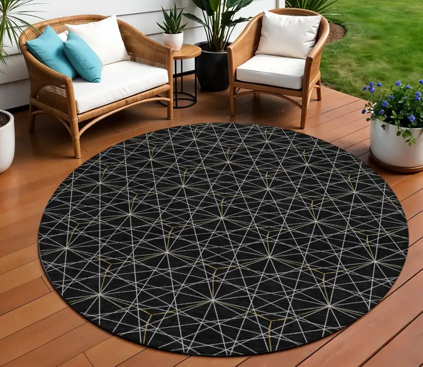 8' Black And Ivory Round Geometric Washable Indoor Outdoor Area Rug Photo 1