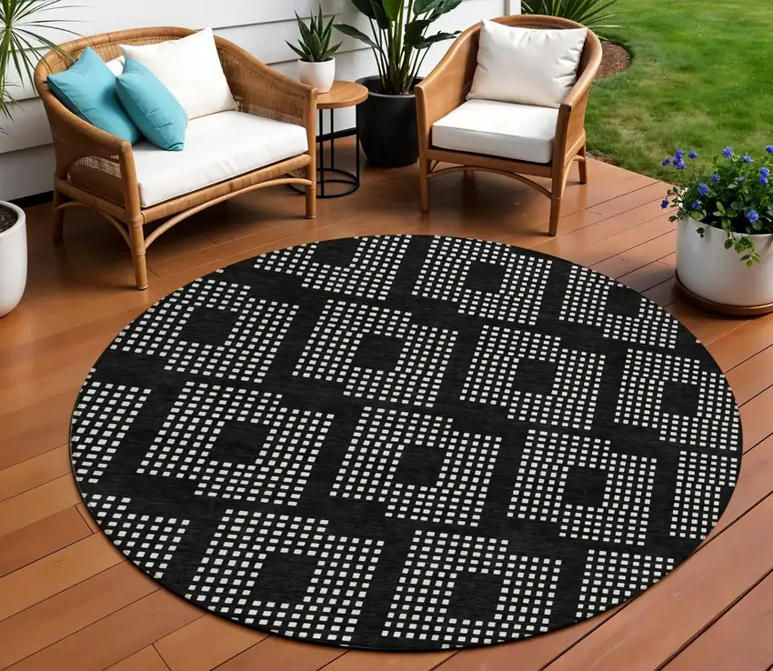 8' Black And Ivory Round Geometric Washable Indoor Outdoor Area Rug Photo 1