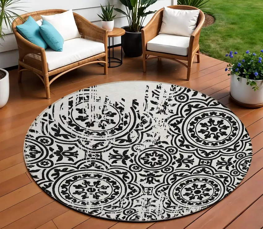 8' Black And Ivory Round Medallion Washable Indoor Outdoor Area Rug Photo 1