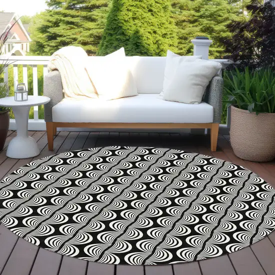 8' Black And Ivory Round Ogee Washable Indoor Outdoor Area Rug Photo 6