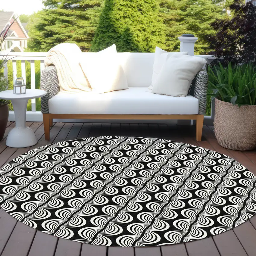 8' Black And Ivory Round Ogee Washable Indoor Outdoor Area Rug Photo 6