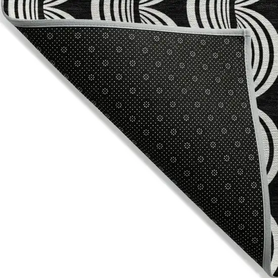8' Black And Ivory Round Ogee Washable Indoor Outdoor Area Rug Photo 2