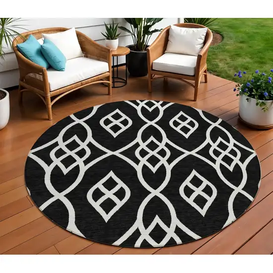 8' Black And Ivory Round Trellis Washable Indoor Outdoor Area Rug Photo 1