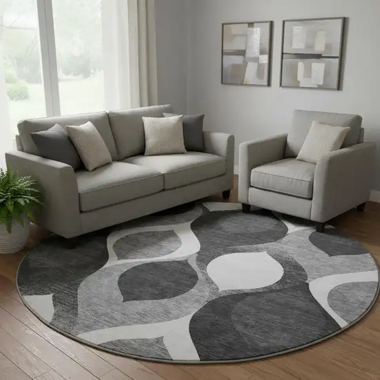 8' Black And Silver Ogee Washable Round Rug With UV Protection Photo 1