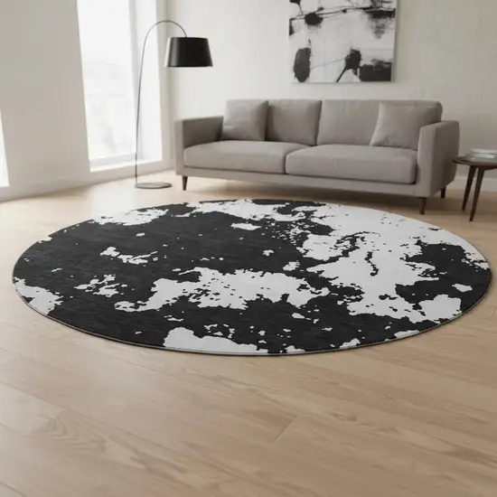 8' Black And White Abstract Washable Round Rug With UV Protection Photo 2