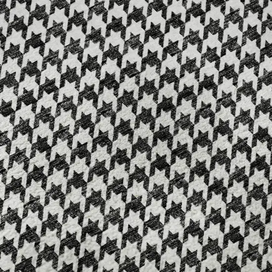 8' Black And White Houndstooth Washable Round Rug With UV Protection Photo 8