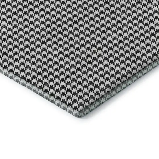 8' Black And White Houndstooth Washable Round Rug With UV Protection Photo 6