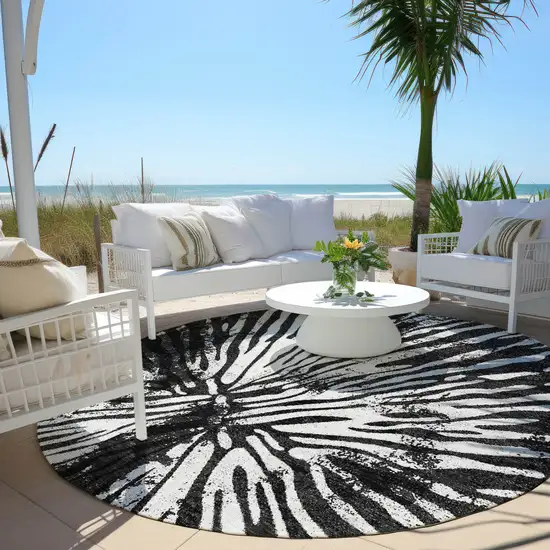 8' Black Charcoal And Ivory Round Abstract Washable Indoor Outdoor Area Rug Photo 6