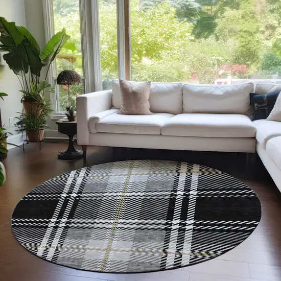 8' Black Gold And Gray Round Plaid Washable Indoor Outdoor Area Rug Photo 7