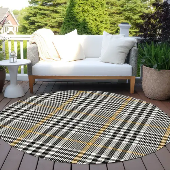 8' Black Gold And Ivory Round Plaid Washable Indoor Outdoor Area Rug Photo 8