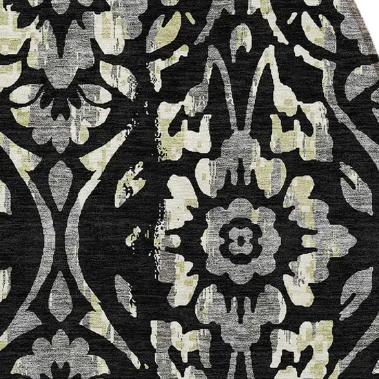 8' Black Gray And Ivory Round Floral Washable Indoor Outdoor Area Rug Photo 4