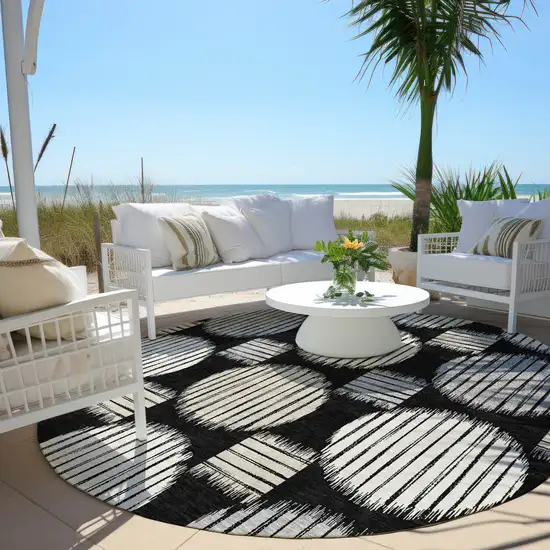 8' Black Gray And Ivory Round Geometric Washable Indoor Outdoor Area Rug Photo 7