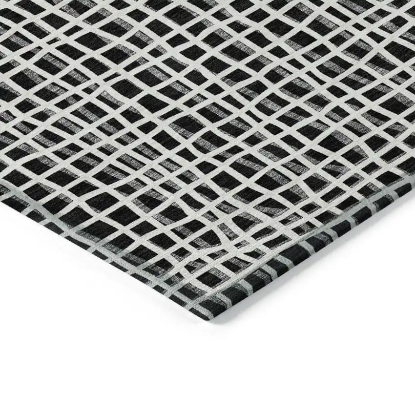 8' Black Gray And Ivory Round Striped Washable Indoor Outdoor Area Rug Photo 4