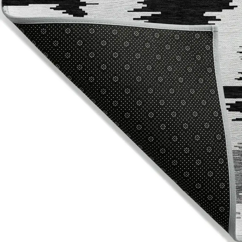 8' Black Gray And Silver Round Abstract Washable Indoor Outdoor Area Rug Photo 4
