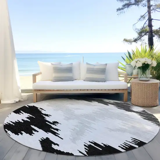 8' Black Gray And Silver Round Abstract Washable Indoor Outdoor Area Rug Photo 6