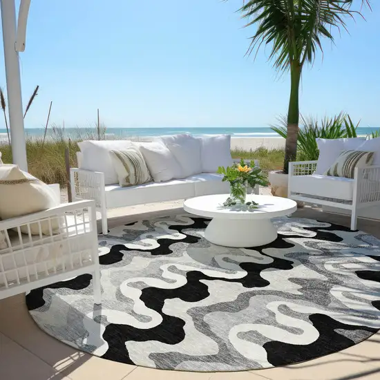 8' Black Gray And Silver Round Abstract Washable Indoor Outdoor Area Rug Photo 5
