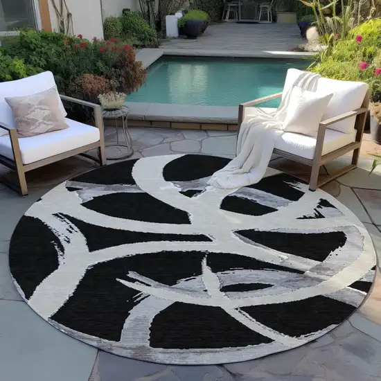 8' Black Ivory And Gray Round Abstract Washable Indoor Outdoor Area Rug Photo 7